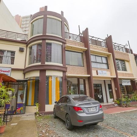 Oyo 759 Royal South Garden Suites Tagaytay City Dış mekan fotoğraf