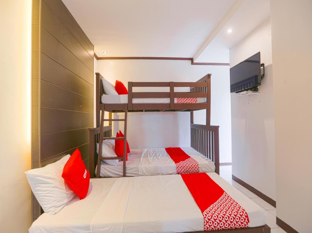 Oyo 759 Royal South Garden Suites Tagaytay City Dış mekan fotoğraf