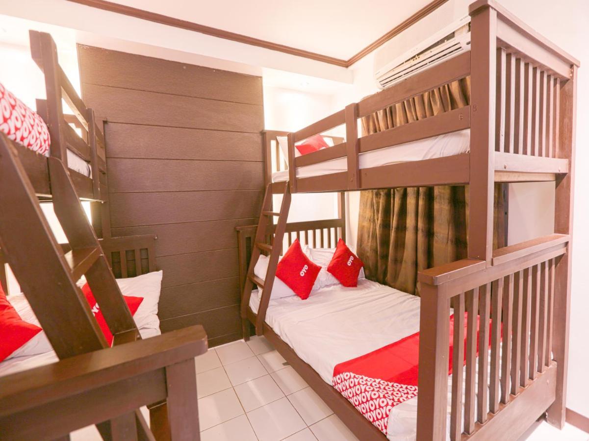 Oyo 759 Royal South Garden Suites Tagaytay City Dış mekan fotoğraf