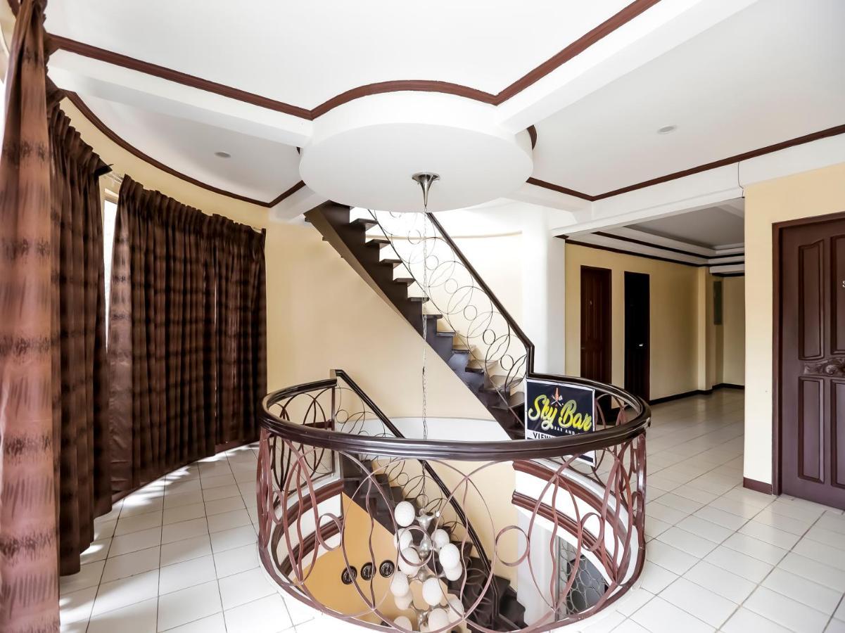 Oyo 759 Royal South Garden Suites Tagaytay City Dış mekan fotoğraf