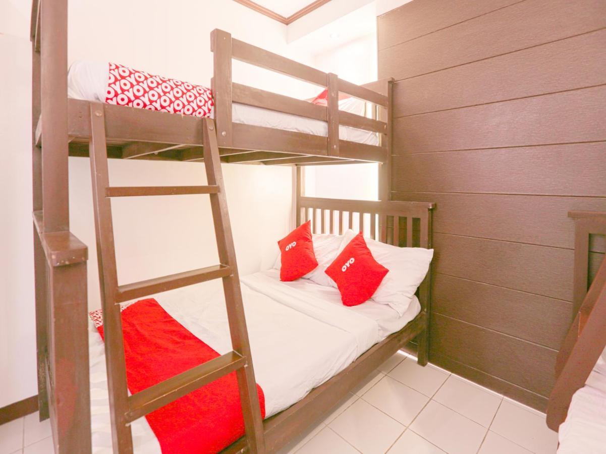 Oyo 759 Royal South Garden Suites Tagaytay City Dış mekan fotoğraf