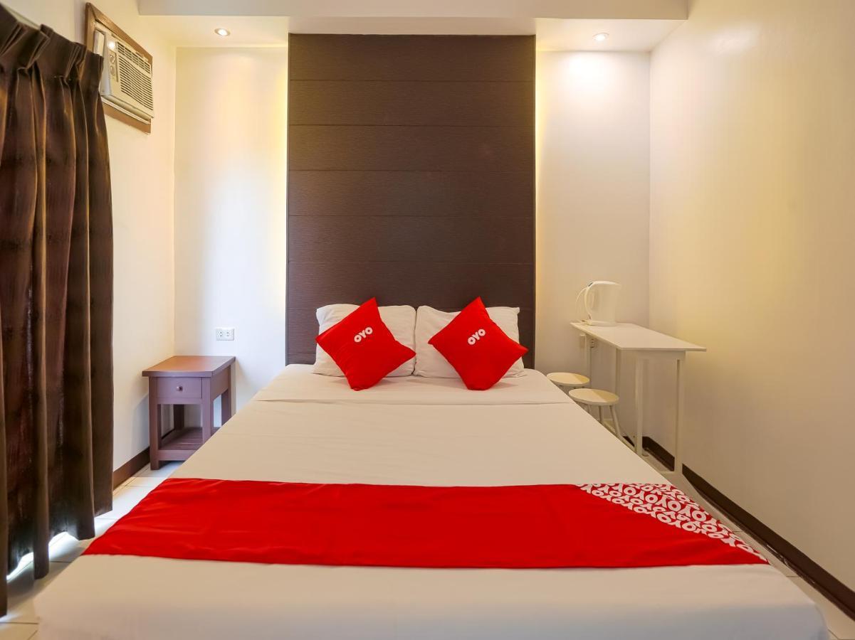 Oyo 759 Royal South Garden Suites Tagaytay City Dış mekan fotoğraf