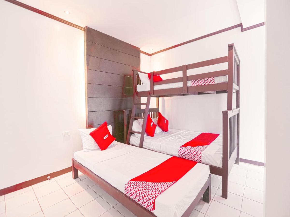 Oyo 759 Royal South Garden Suites Tagaytay City Dış mekan fotoğraf