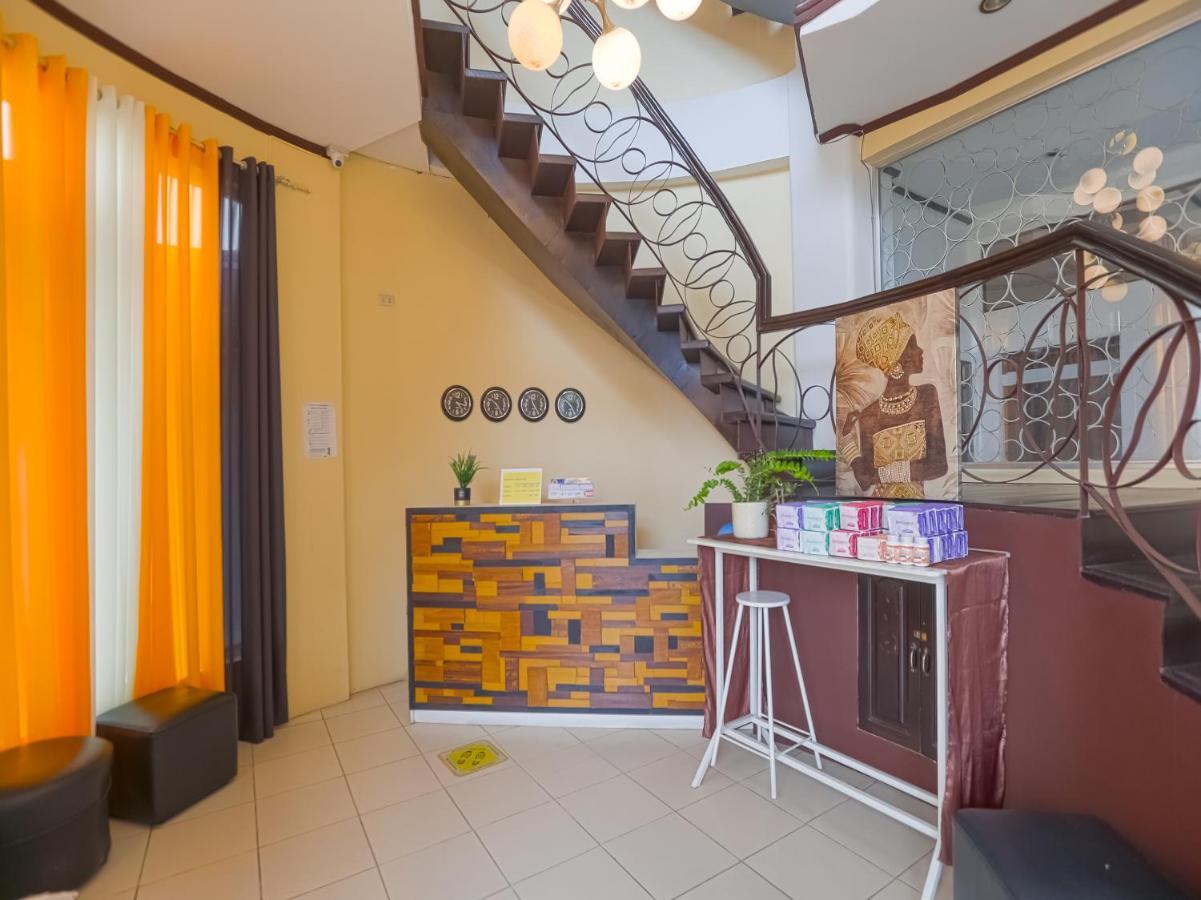 Oyo 759 Royal South Garden Suites Tagaytay City Dış mekan fotoğraf
