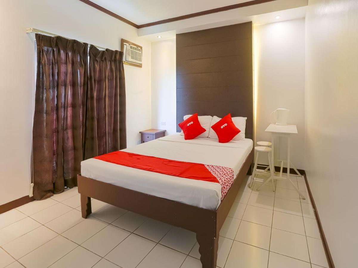Oyo 759 Royal South Garden Suites Tagaytay City Dış mekan fotoğraf