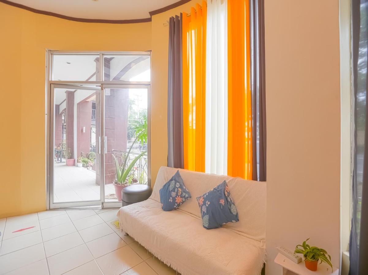 Oyo 759 Royal South Garden Suites Tagaytay City Dış mekan fotoğraf