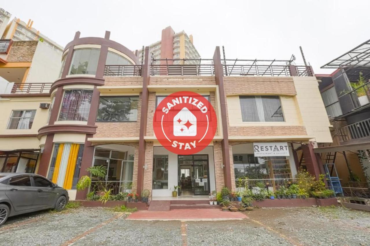 Oyo 759 Royal South Garden Suites Tagaytay City Dış mekan fotoğraf